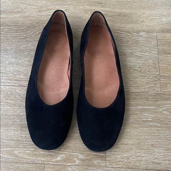 Gentle Souls by Kenneth Cole Black Suede Eugene Travel Ballet Flats size 10 - Picture 2 of 10